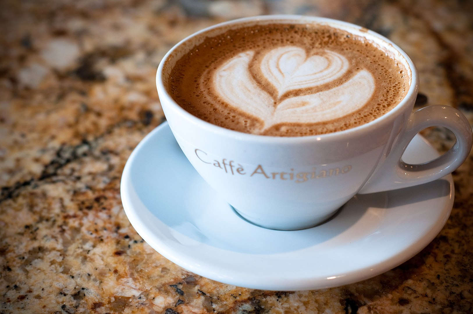 Filled coffee cup by Kenny Louie from Vancouver, Canada -Coffee break, CC BY 2.0, https://commons.wikimedia.org/w/index.php?curid=24336256